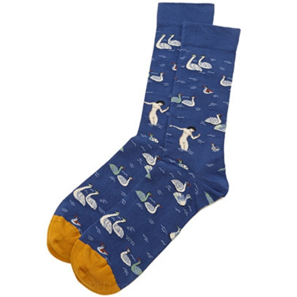 Beautiful Lake scene New Socks NWOT OS - Picture 2 of 3